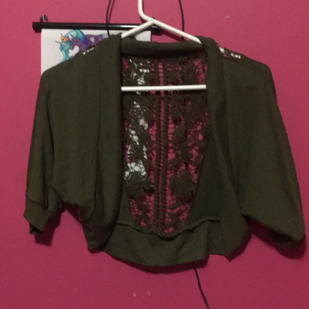 something that you wear with a shirt